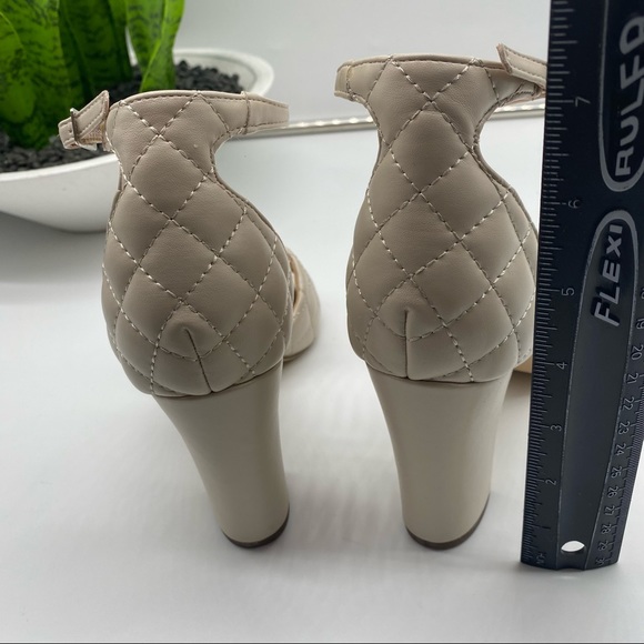 MADDEN GIRL
Blend-Q Quilted Two-Piece Block-Heel Sandals in faux leather 7.5 - Picture 2 of 8